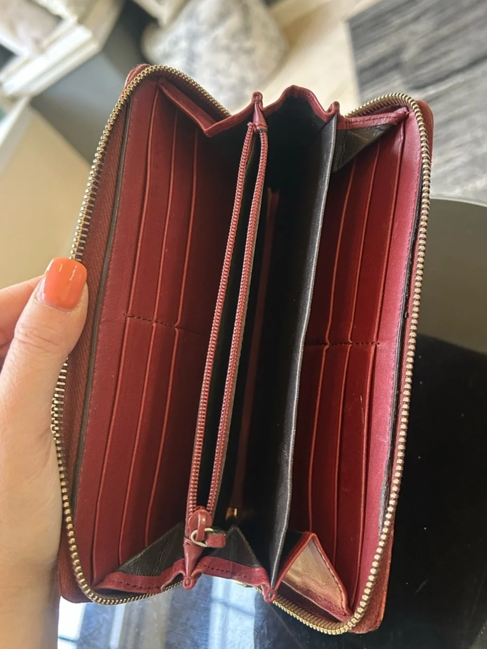 GUCCI Guccissima Burgundy Leather Wallet With Gold Zipper Charm